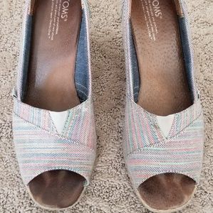 Tom's multicolored espadrilles